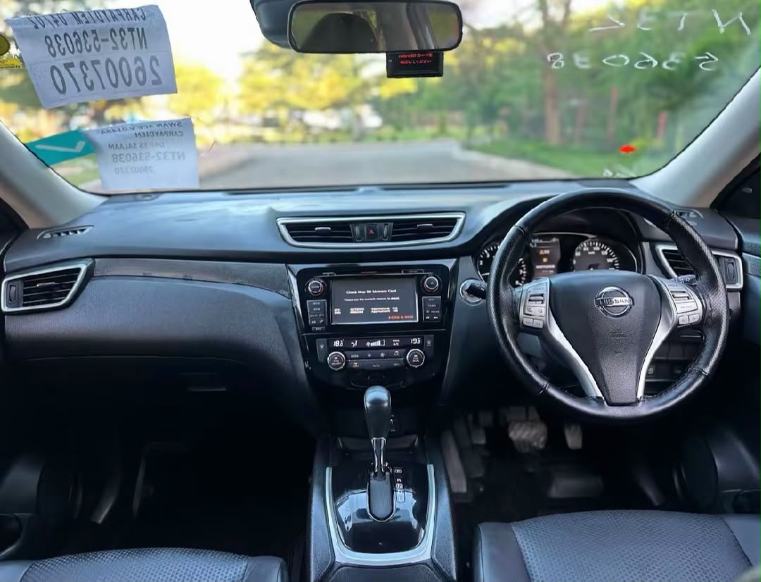 NISSAN X-TRAIL thumbnail 4